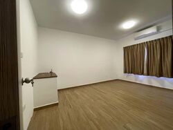 Sims Avenue East (D14), Terrace #555302181